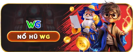 Hai vận động viên quần vợt đang thi đấu trên sân